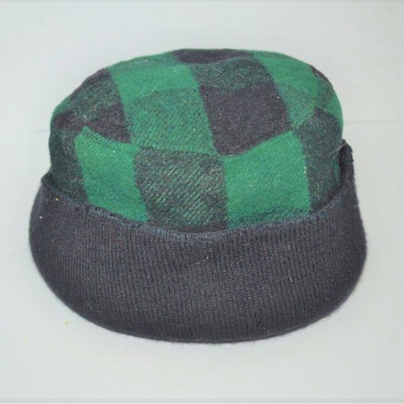 Green Black Plaid Hunting Cap With Ear Flaps Skiing Figure Pin Adult Large - Picture 3 of 4